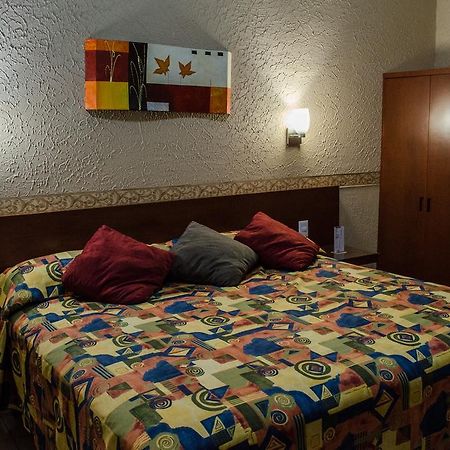 Hotel Posada Regis Guadalajara Dış mekan fotoğraf