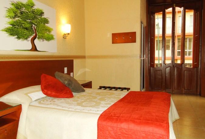 Hotel Posada Regis Guadalajara Dış mekan fotoğraf
