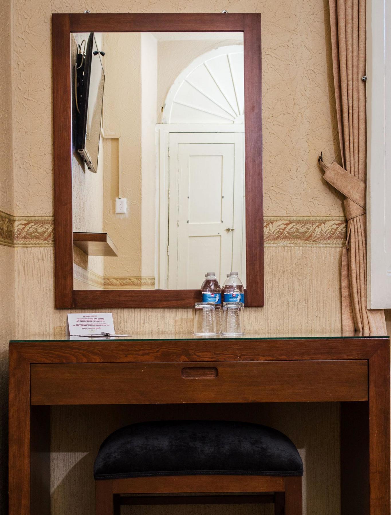 Hotel Posada Regis Guadalajara Dış mekan fotoğraf