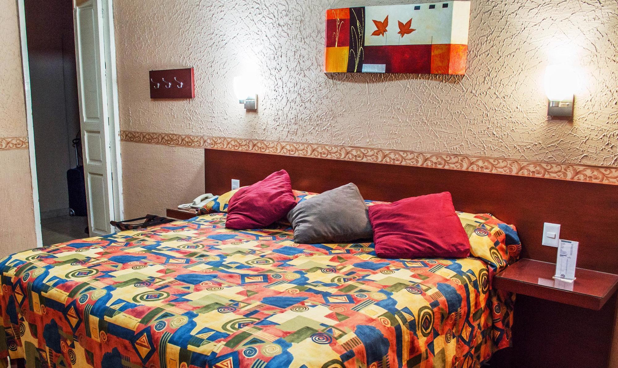 Hotel Posada Regis Guadalajara Dış mekan fotoğraf