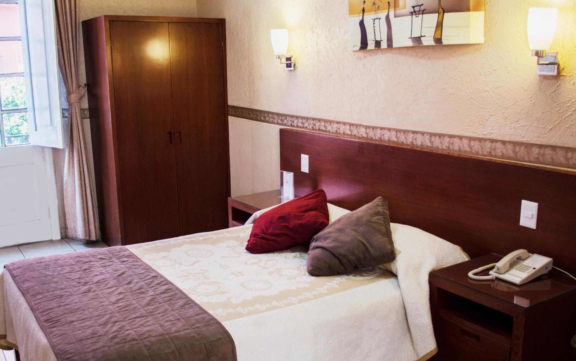 Hotel Posada Regis Guadalajara Dış mekan fotoğraf