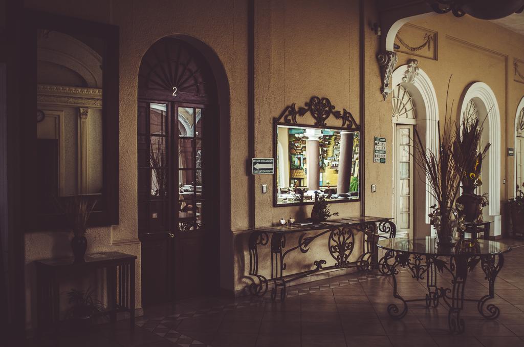 Hotel Posada Regis Guadalajara Dış mekan fotoğraf